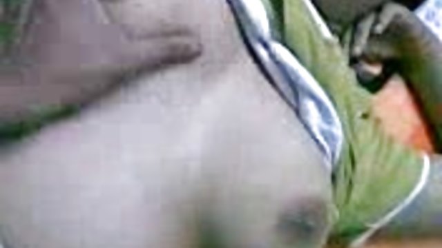 رابطه جنسی با یک عوضی جوان سکس دو زن با مرد
