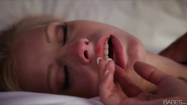 نمایش مشاعره و ماسک در یک مهمانی دوچرخه داستانسکس باخواهر سواری